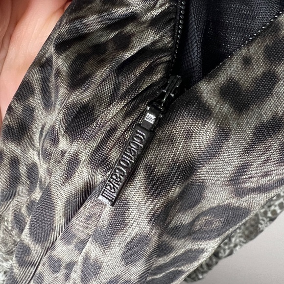 Roberto Cavalli shoulder cutout animal print dress 42 M - Picture 7 of 13